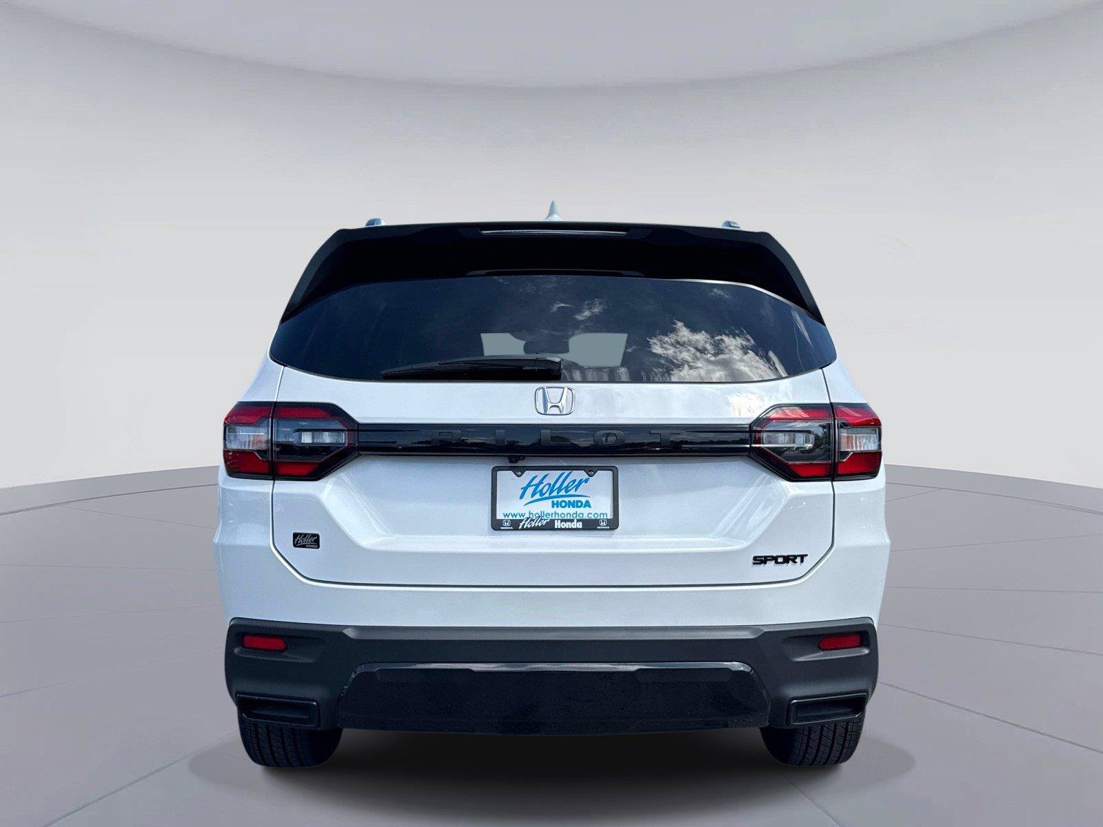 Certified 2026 Honda Pilot Sport image 5