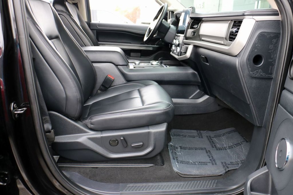 Used 2024 Ford Expedition XLT image 33