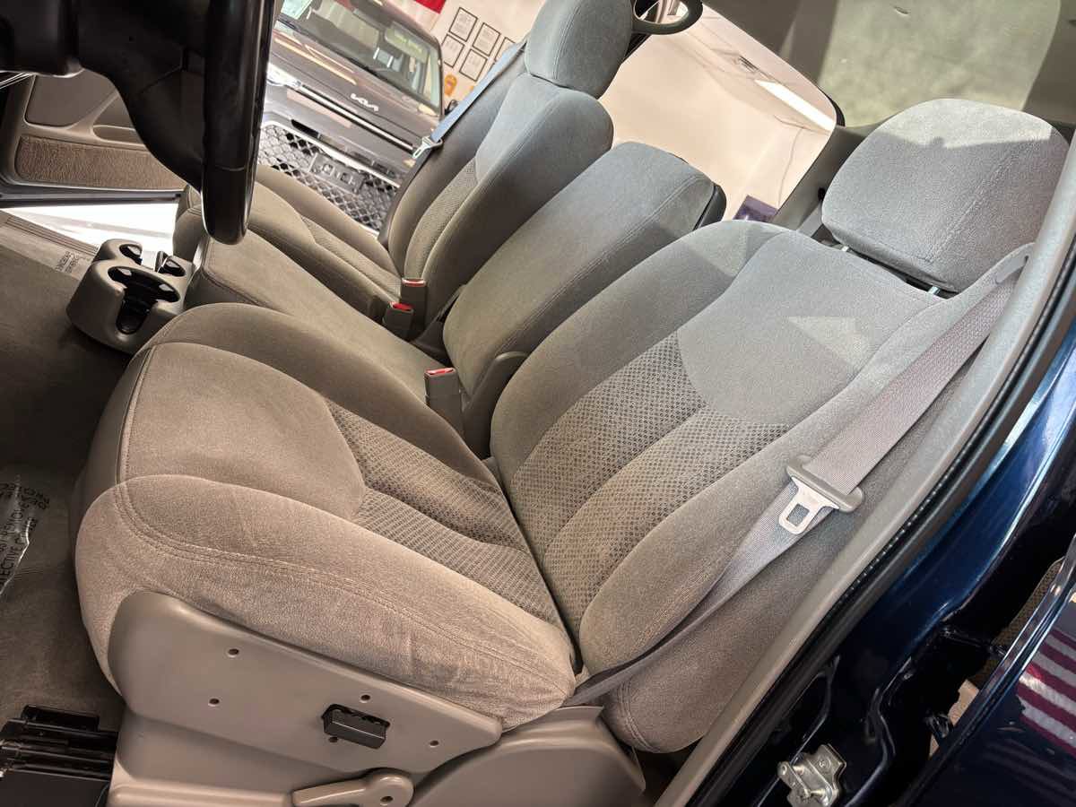 Used 2005 Chevrolet Avalanche Z71 w/ Preferred Equipment Group image 19