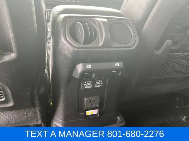 Used 2021 Jeep Wrangler Unlimited Rubicon 4xe w/ Cold Weather Group AWD/4WD image 34
