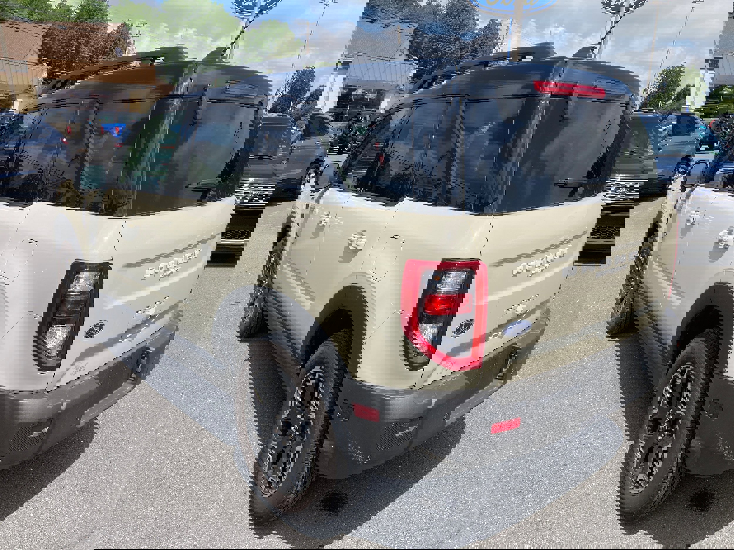 Certified 2025 Ford Bronco Sport Outer Banks w/ Outer Banks Tech Package+ image 6