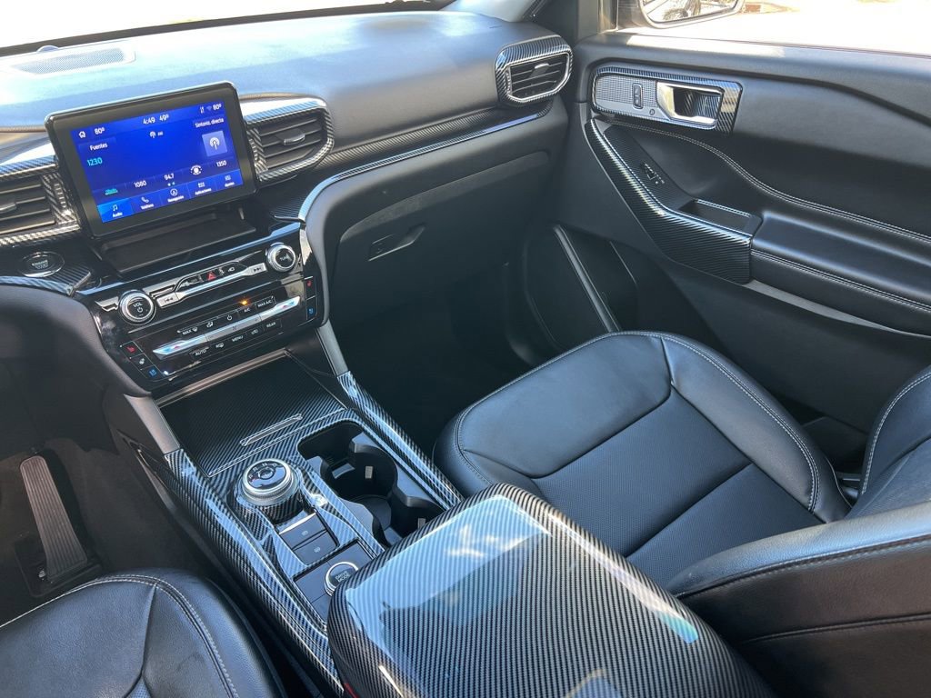 Used 2022 Ford Explorer Limited w/ Equipment Group 301A AWD/4WD image 29