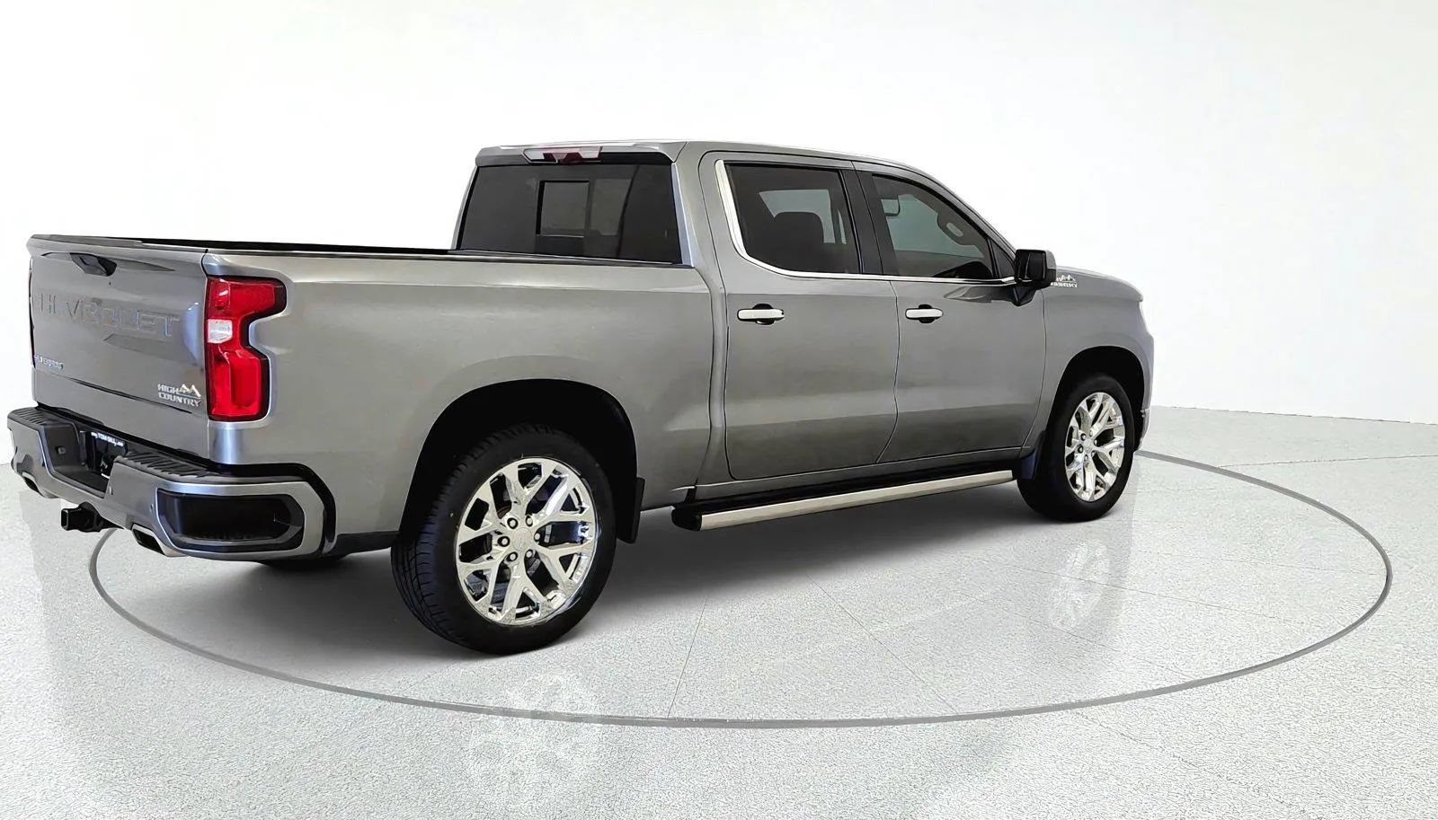 Used 2021 Chevrolet Silverado 1500 High Country w/ Technology Package AWD/4WD image 9