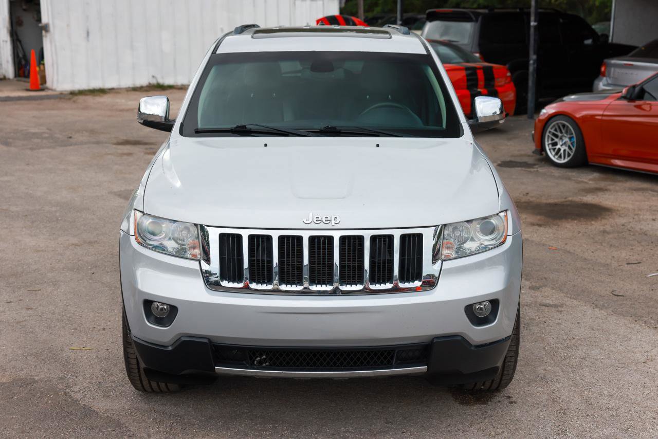 Used 2013 Jeep Grand Cherokee Limited image 19