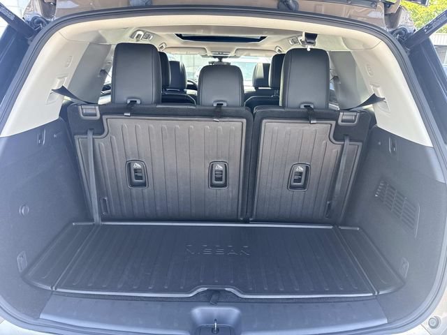 Used 2023 Nissan Pathfinder Platinum AWD/4WD image 6