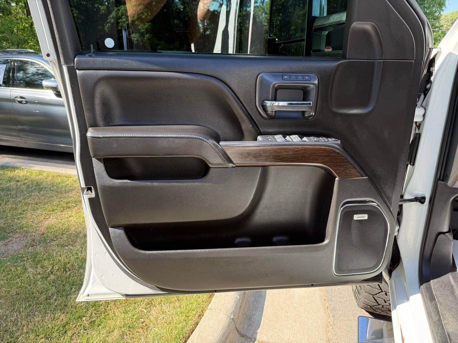 Used 2019 GMC Sierra 3500 Denali w/ Duramax Plus Package AWD/4WD image 24
