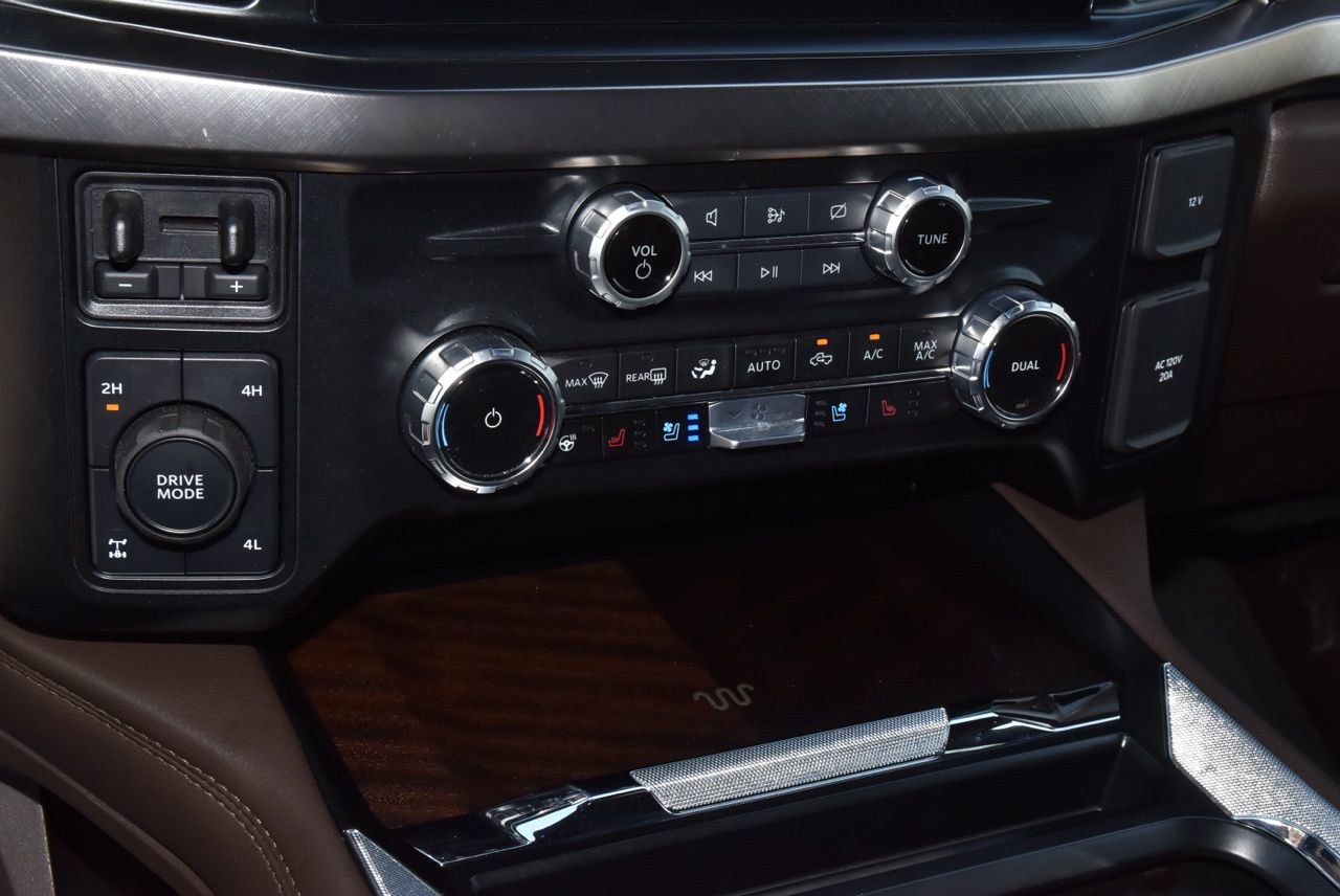 Used 2023 Ford F250 King Ranch w/ Chrome Package image 29