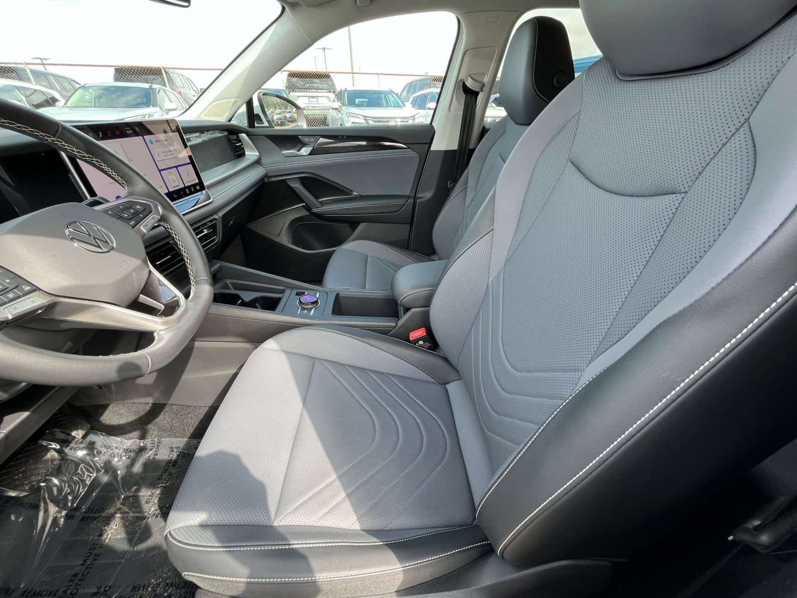 Used 2026 Volkswagen Tiguan SE AWD/4WD image 28