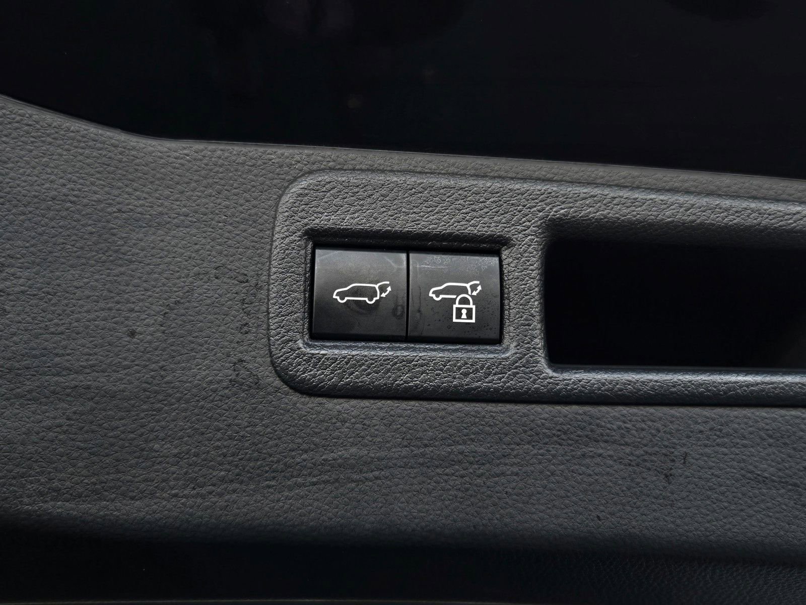 Certified 2023 Toyota Venza LE image 22