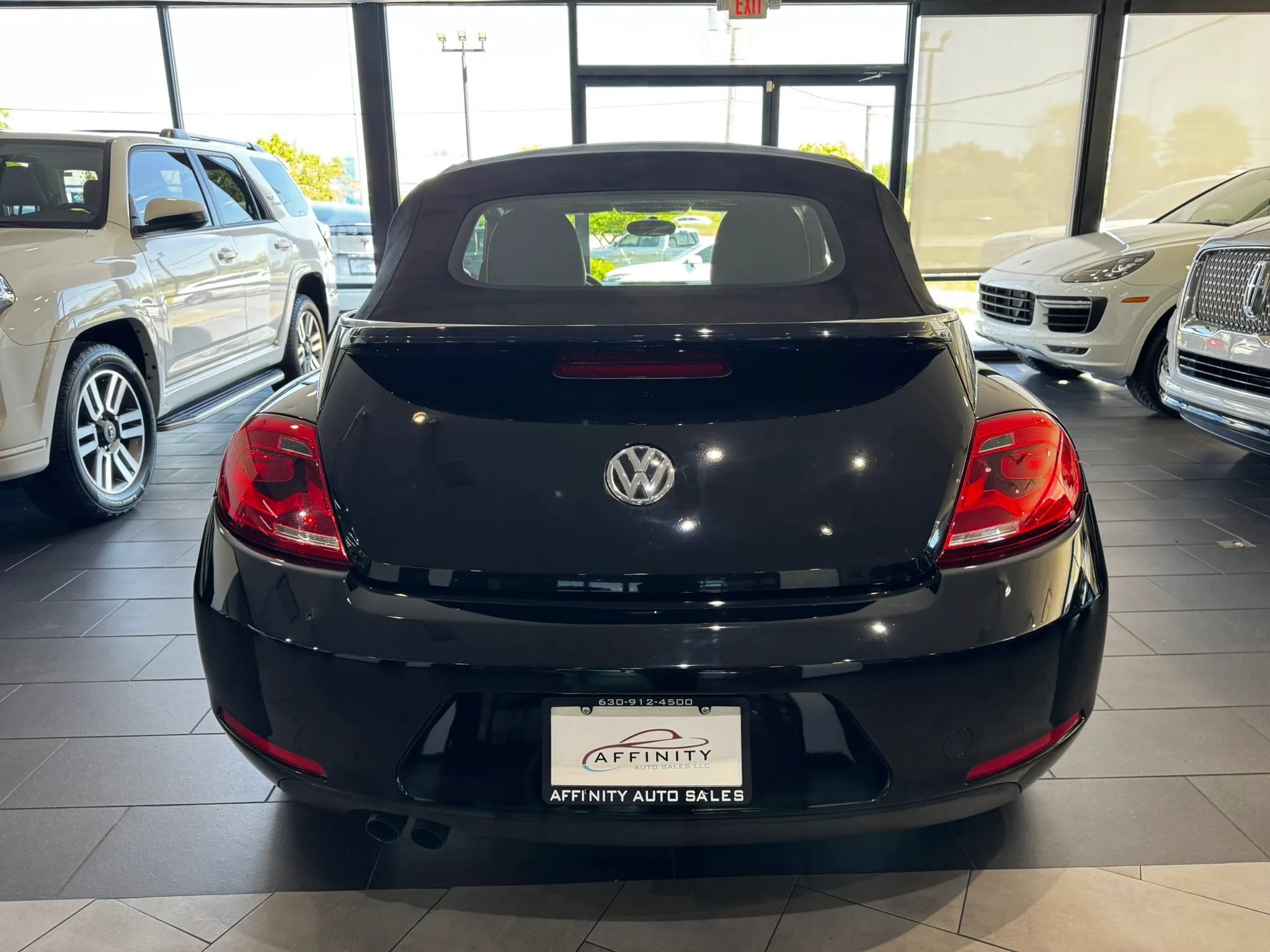 Used 2015 Volkswagen Beetle 1.8T FWD image 30