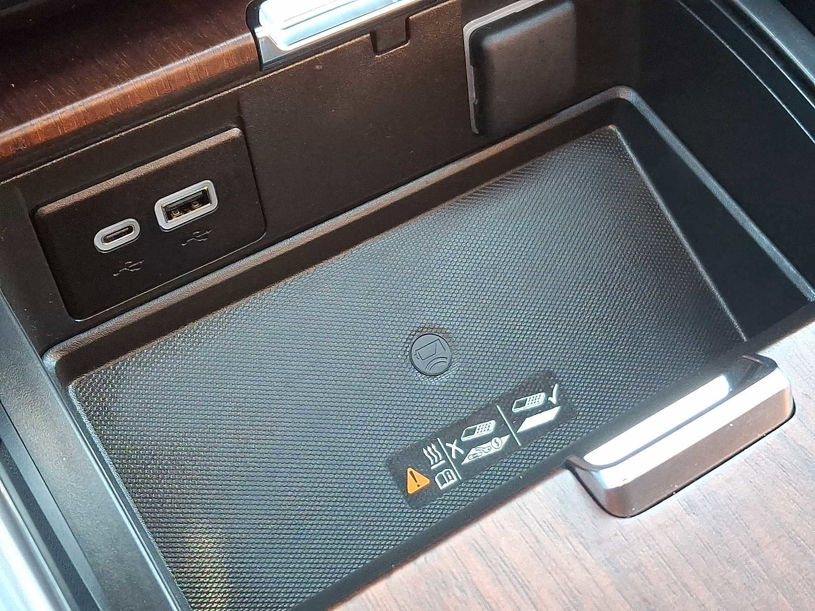 Certified 2024 GMC Yukon XL Denali Ultimate image 31