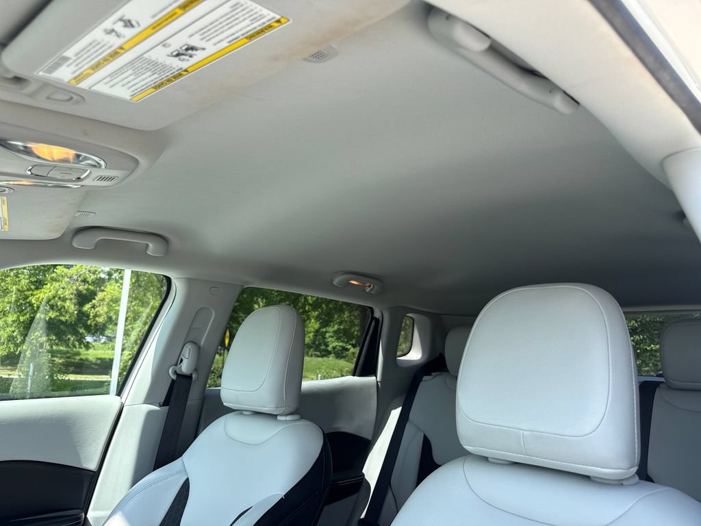 Used 2020 Jeep Compass Latitude w/ Popular Equipment Group FWD image 30