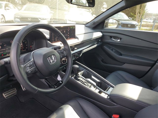 Used 2023 Honda Civic Sport image 18