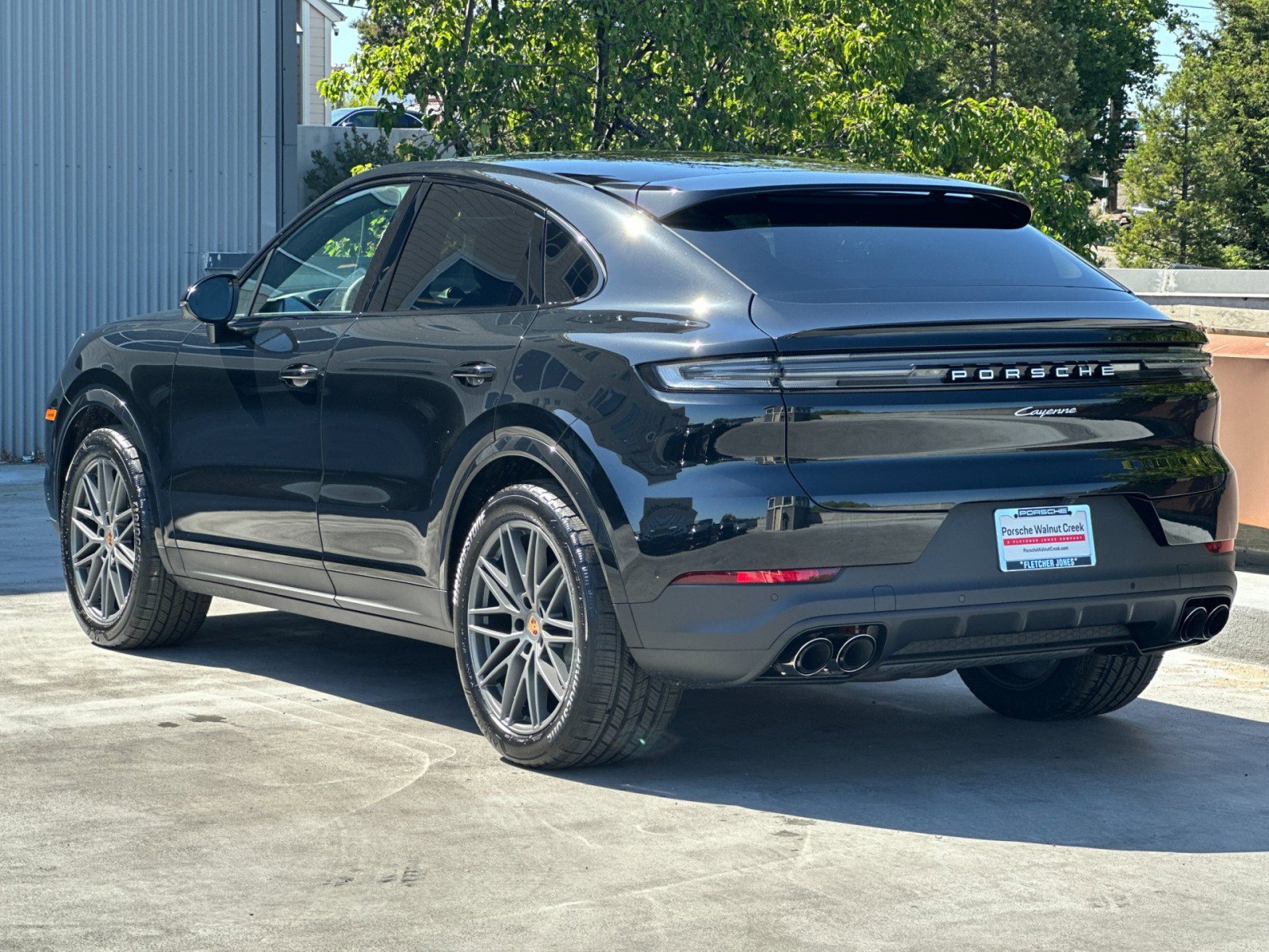 New 2025 Porsche Cayenne Coupe image 3