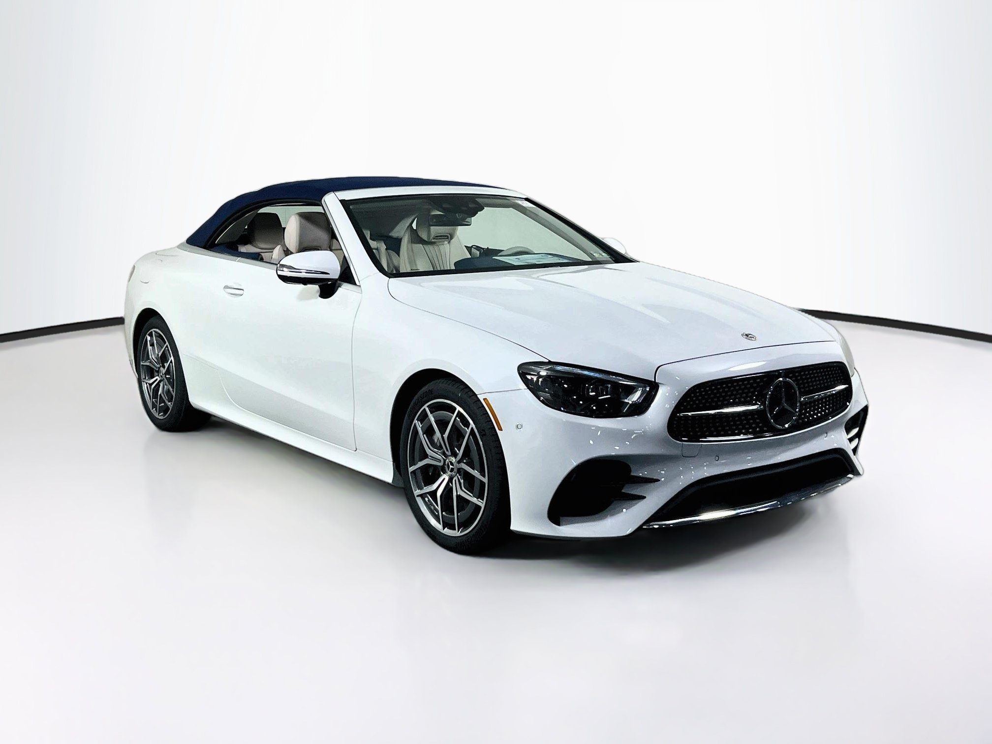 Used 2023 Mercedes-Benz E 450 4MATIC Cabriolet image 3
