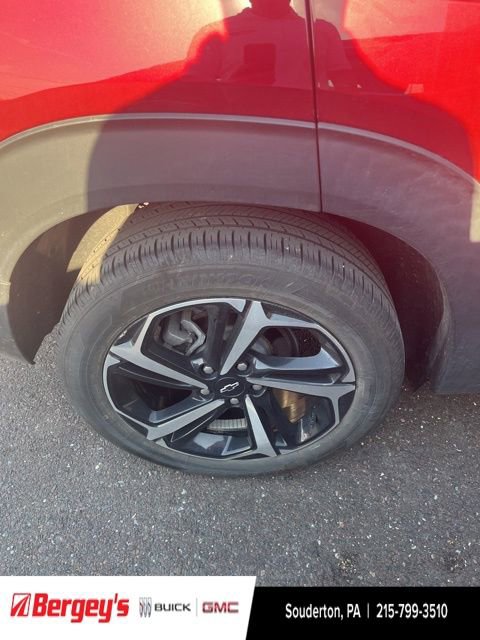 Certified 2023 Chevrolet TrailBlazer RS w/ Sun and Liftgate Package AWD/4WD image 6