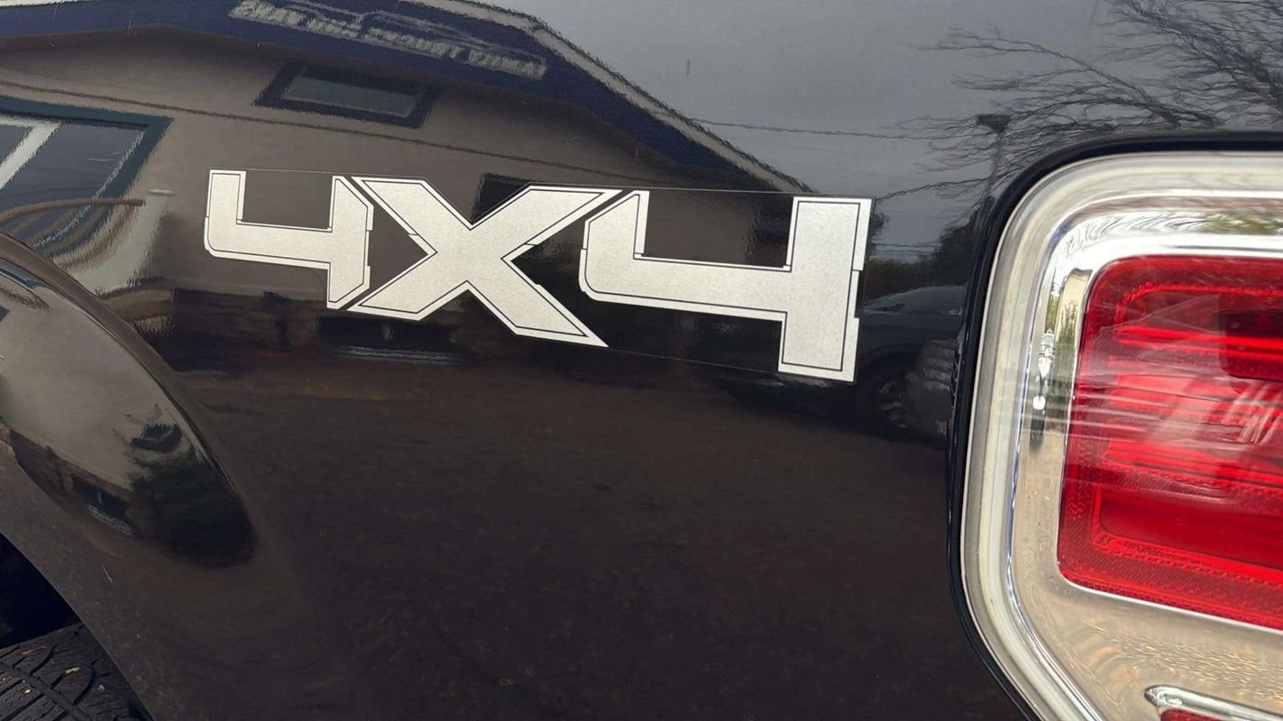 Used 2012 Ford F150 XLT w/ XLT Chrome Pkg AWD/4WD image 16