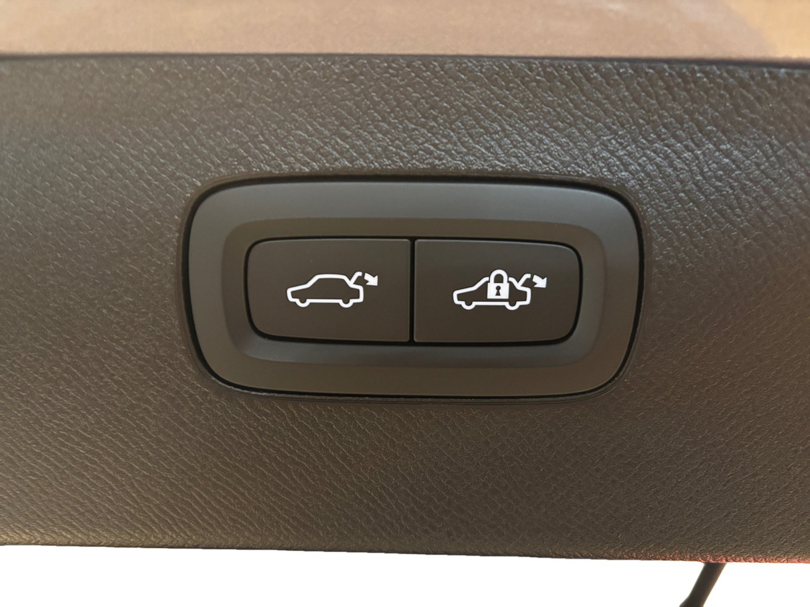 New 2026 Volvo XC90 B5 Core AWD/4WD image 37