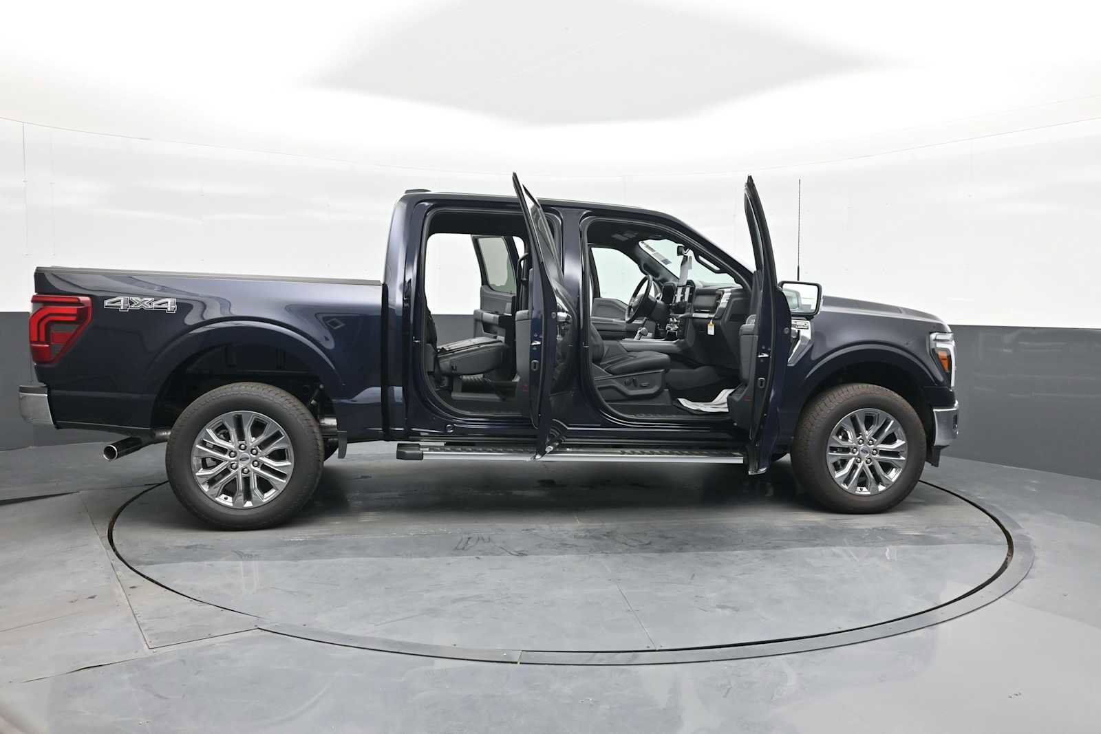New 2025 Ford F150 Lariat w/ Equipment Group 501A Mid image 28