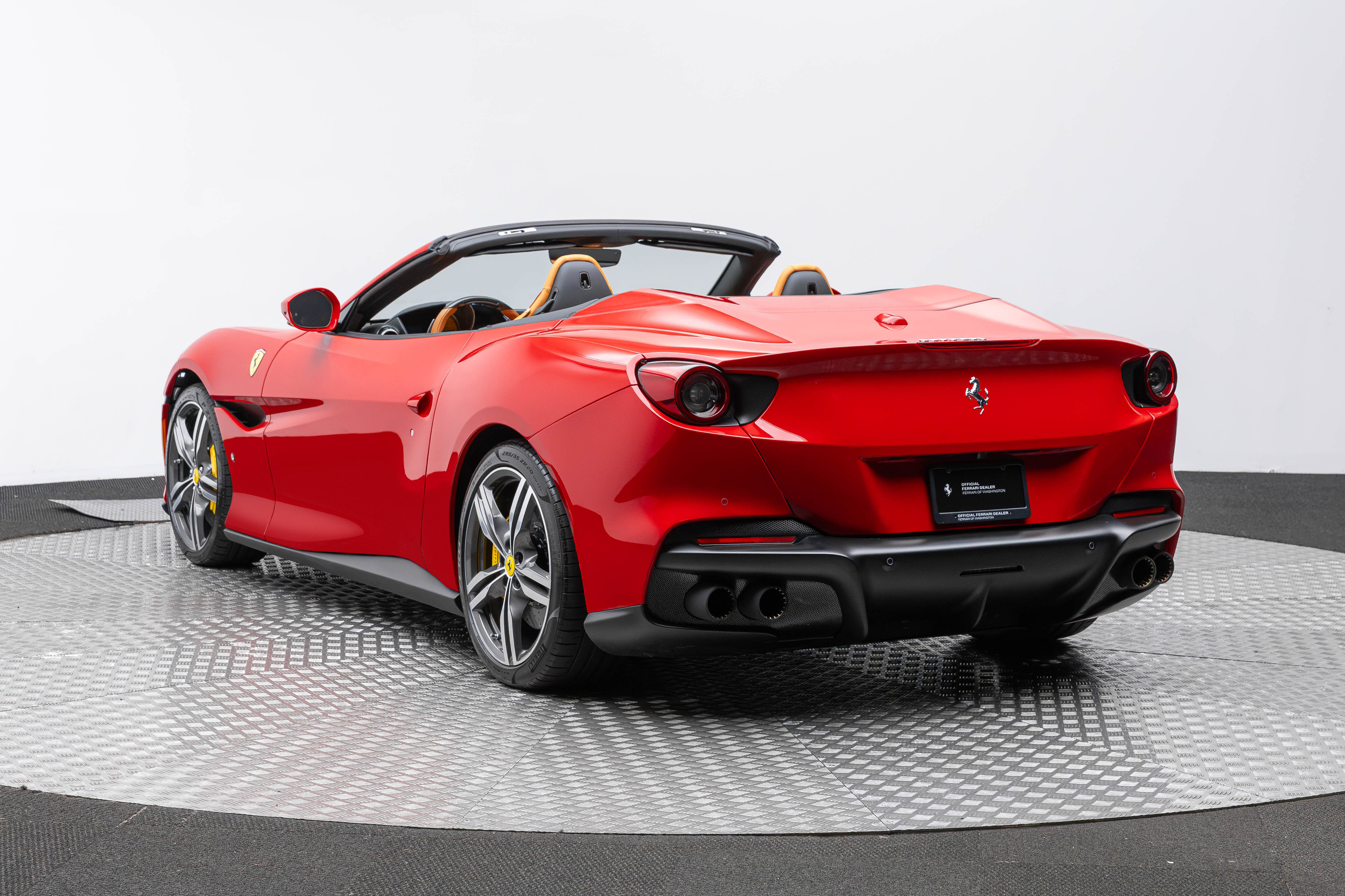 Used 2022 Ferrari Portofino M RWD image 3