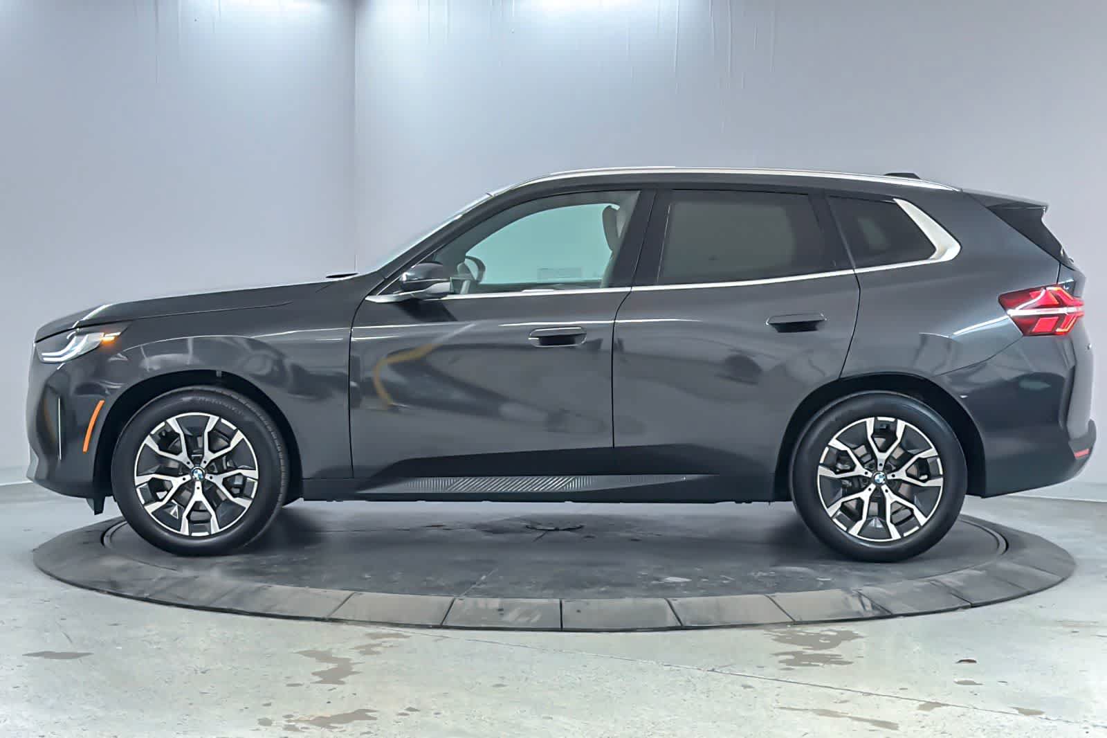 Used 2026 BMW X3 xDrive30i w/ Convenience Package AWD/4WD image 5