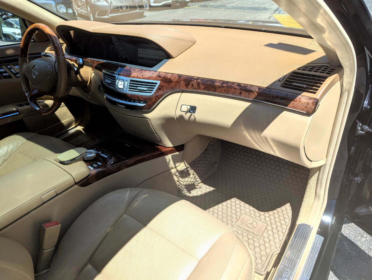 Used 2010 Mercedes-Benz S 550 4MATIC image 36