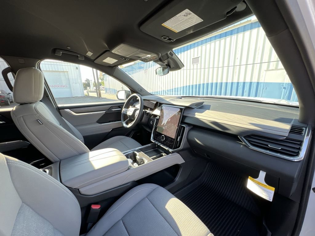 New 2025 GMC Acadia Elevation w/ LPO, Floor Liner Package image 29