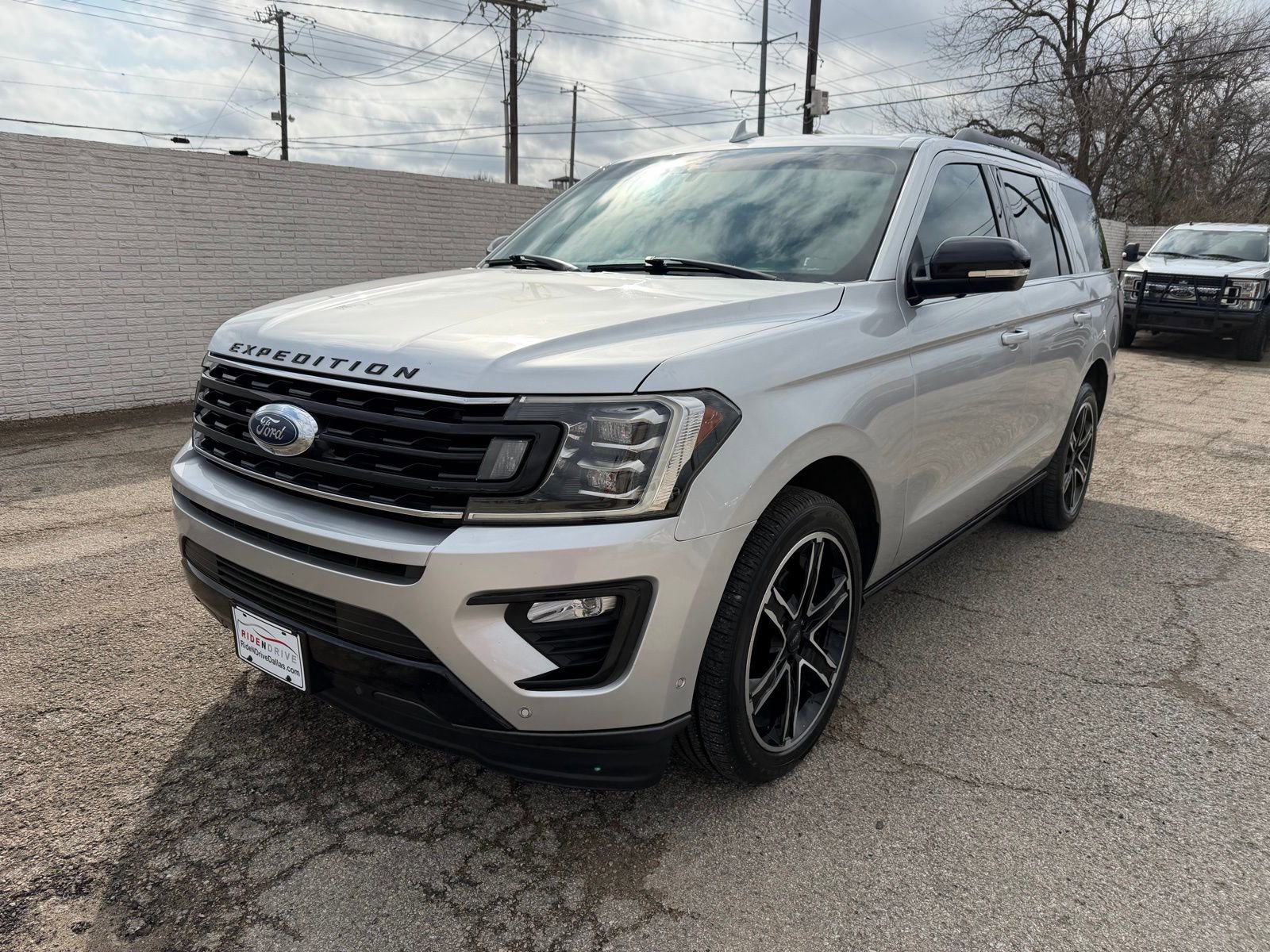 Used 2019 Ford Expedition Limited w/ Equipment Group 303A RWD image 1