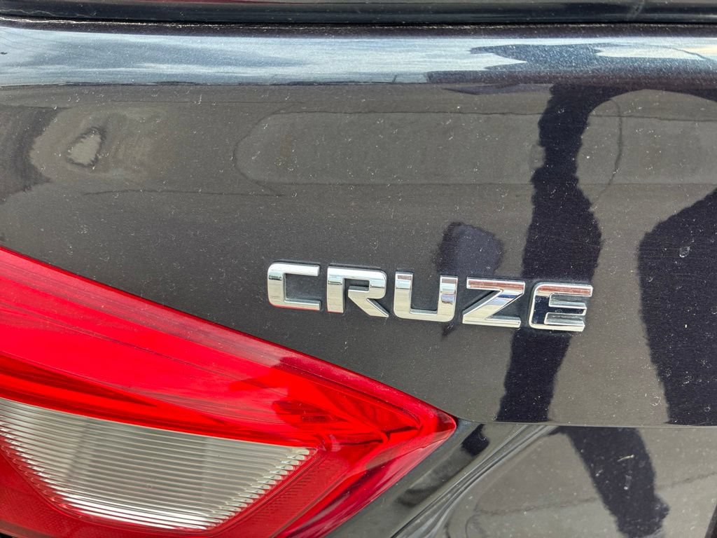 Used 2016 Chevrolet Cruze LT w/ Convenience Package FWD image 10