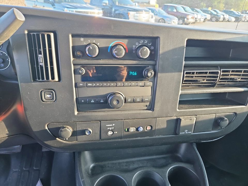 Used 2022 GMC Savana 3500 Extended w/ Driver Convenience Package RWD image 19