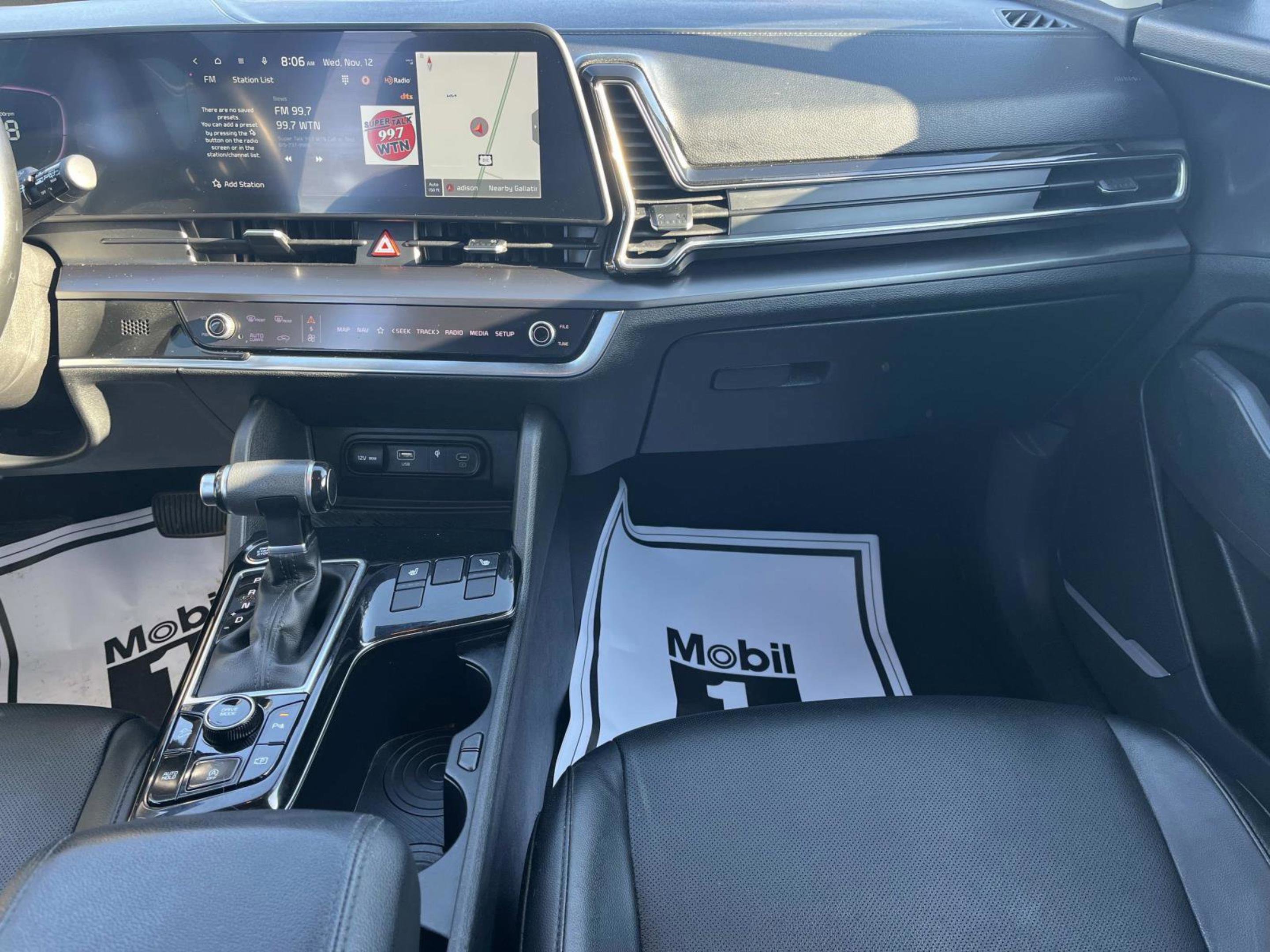 Used 2023 Kia Sportage EX image 13