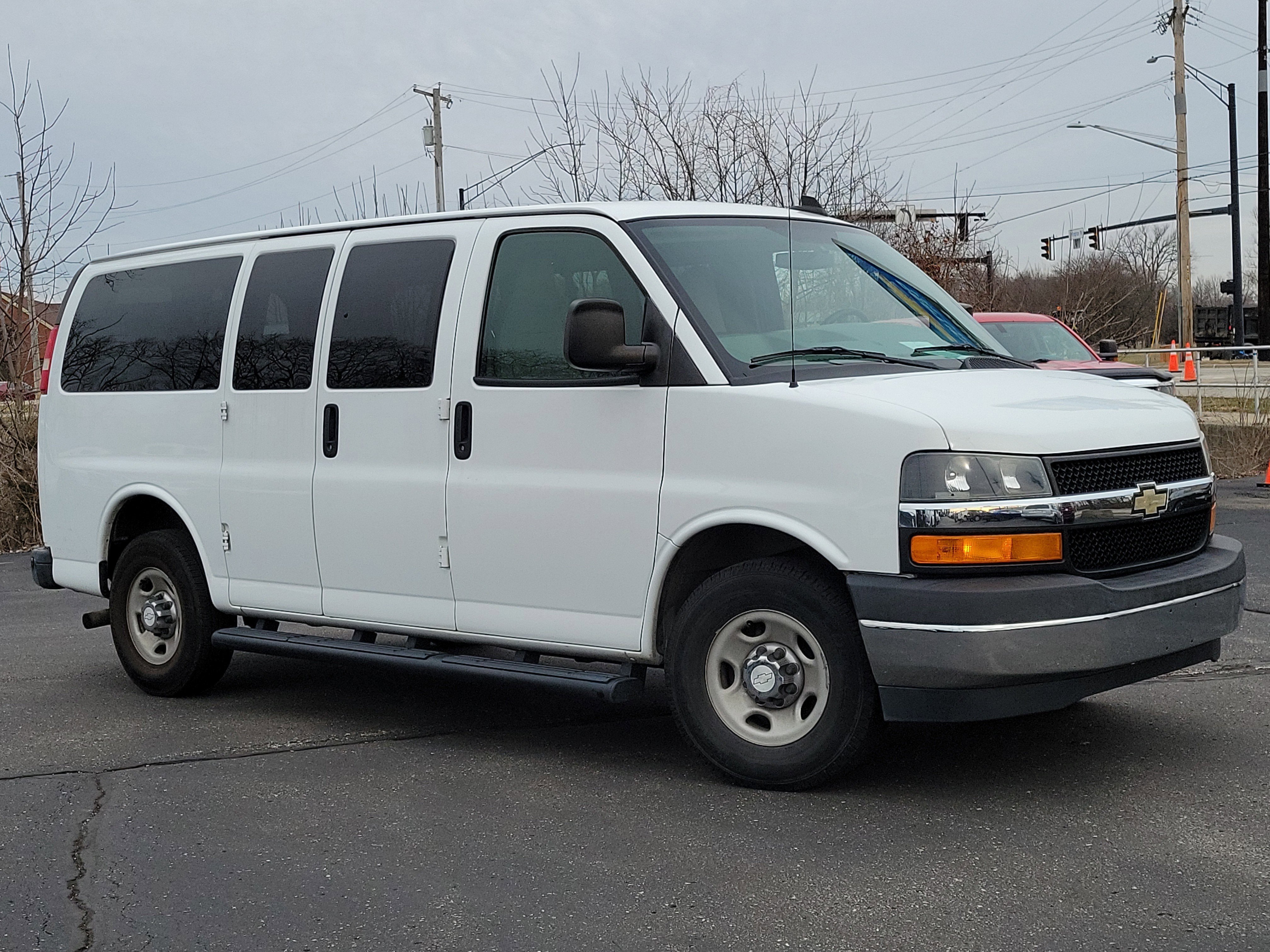 Used 2017 Chevrolet Express 2500 LT w/ LT Preferred Equipment Group image 31