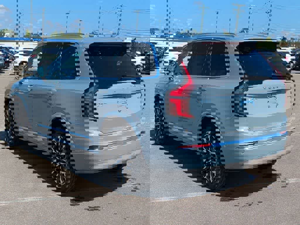 Used 2026 Volvo XC90 B6 Plus w/ Protection Package Premier image 4