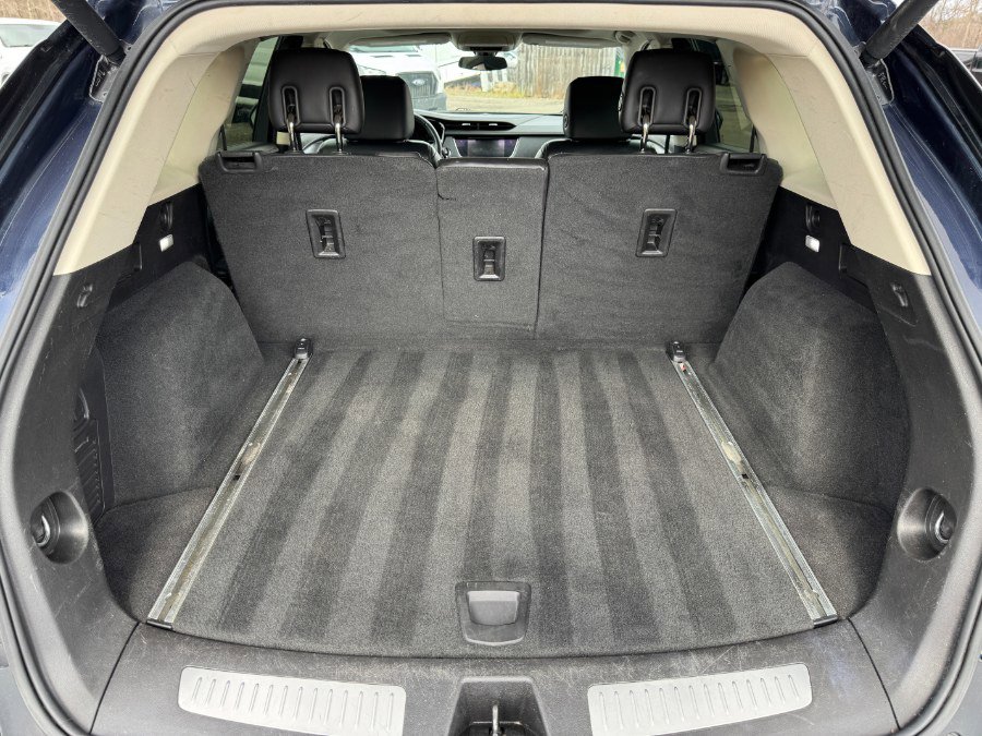 Used 2017 Cadillac XT5 Luxury FWD image 17