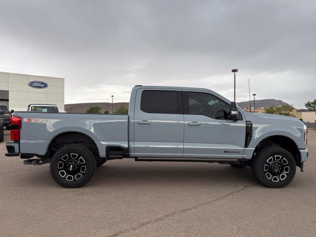 Certified 2025 Ford F350 Platinum w/ FX4 Off-Road Package AWD/4WD image 5