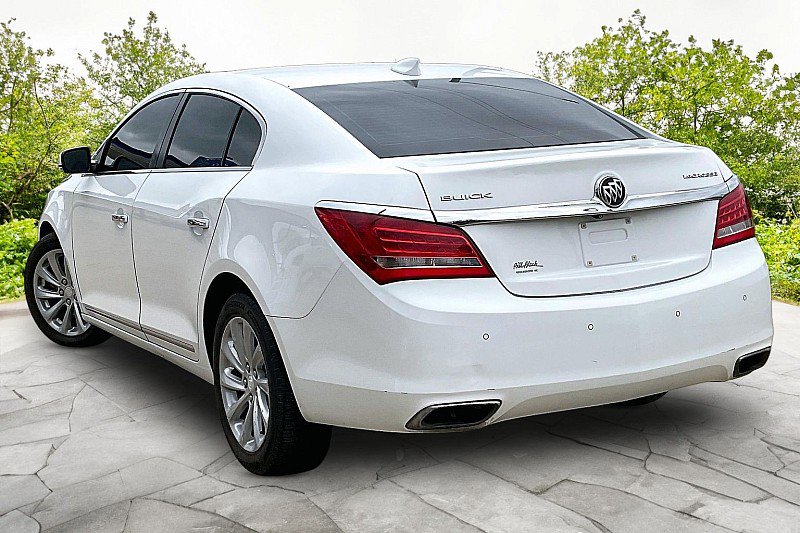 Used 2016 Buick LaCrosse Leather FWD image 4