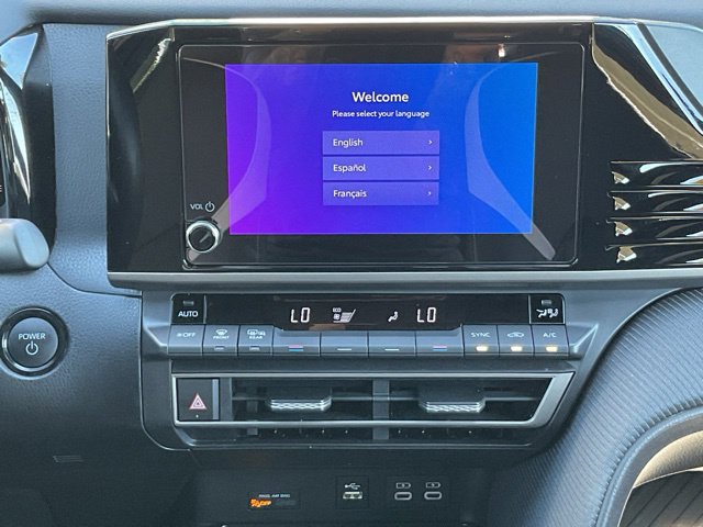 Used 2025 Toyota Camry SE FWD image 25
