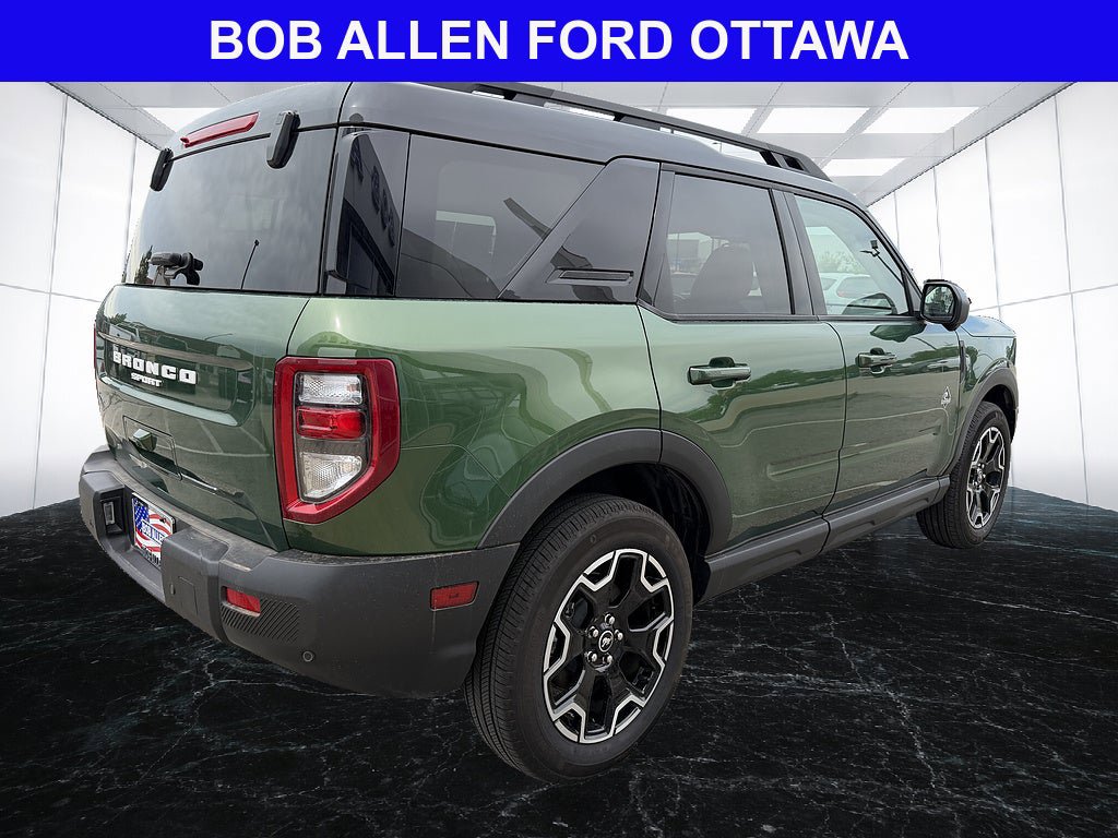 Used 2025 Ford Bronco Sport Outer Banks w/ Outer Banks Tech Package+ AWD/4WD image 6