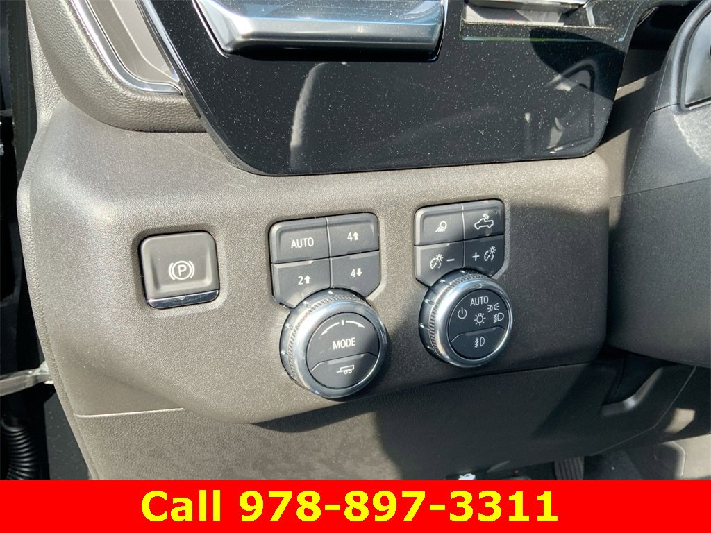 New 2025 GMC Sierra 2500 SLT w/ SLT Convenience Package image 18