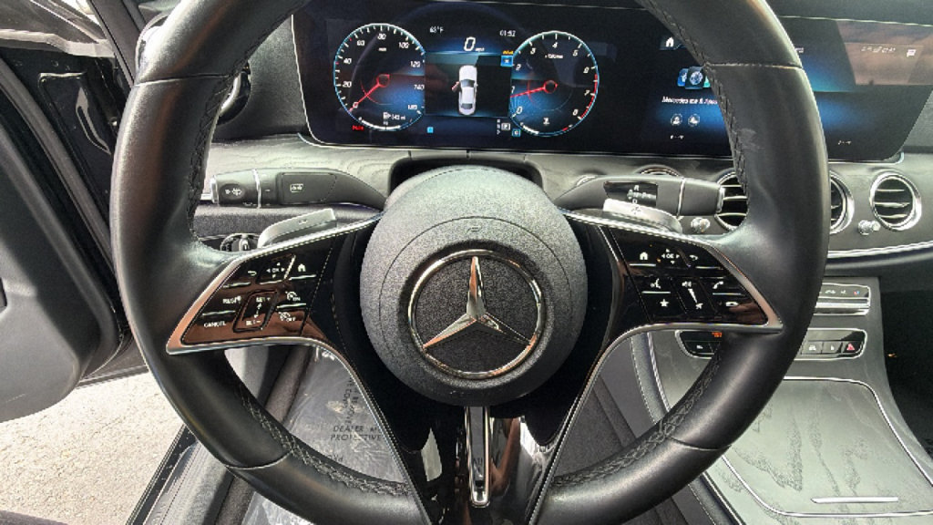 Used 2023 Mercedes-Benz E 350 Sedan image 18