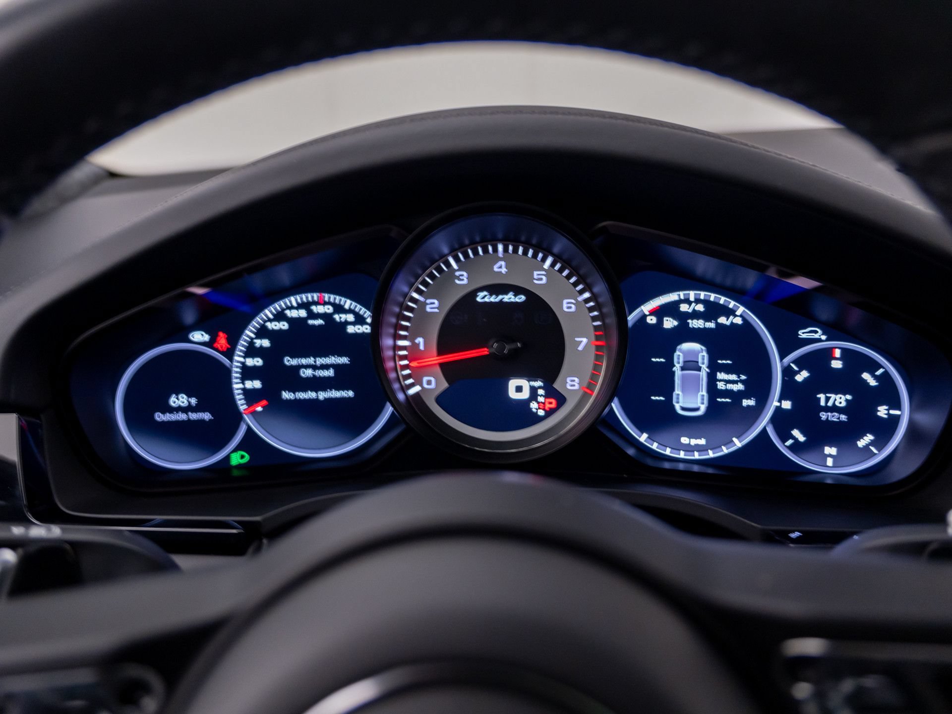 Certified 2023 Porsche Cayenne Turbo AWD/4WD image 23
