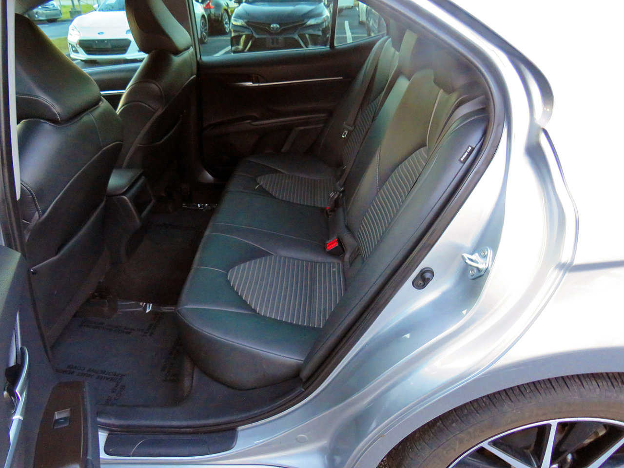 Used 2021 Toyota Camry SE w/ Carpet Mat Package (TMS) image 14