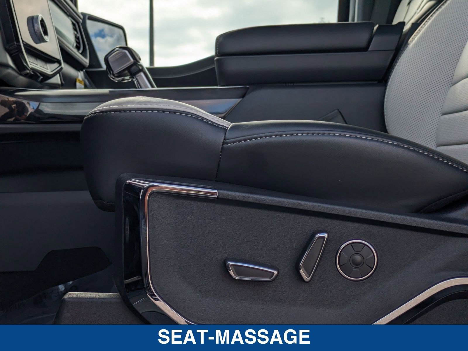 New 2025 Ford F150 Lightning Platinum image 46