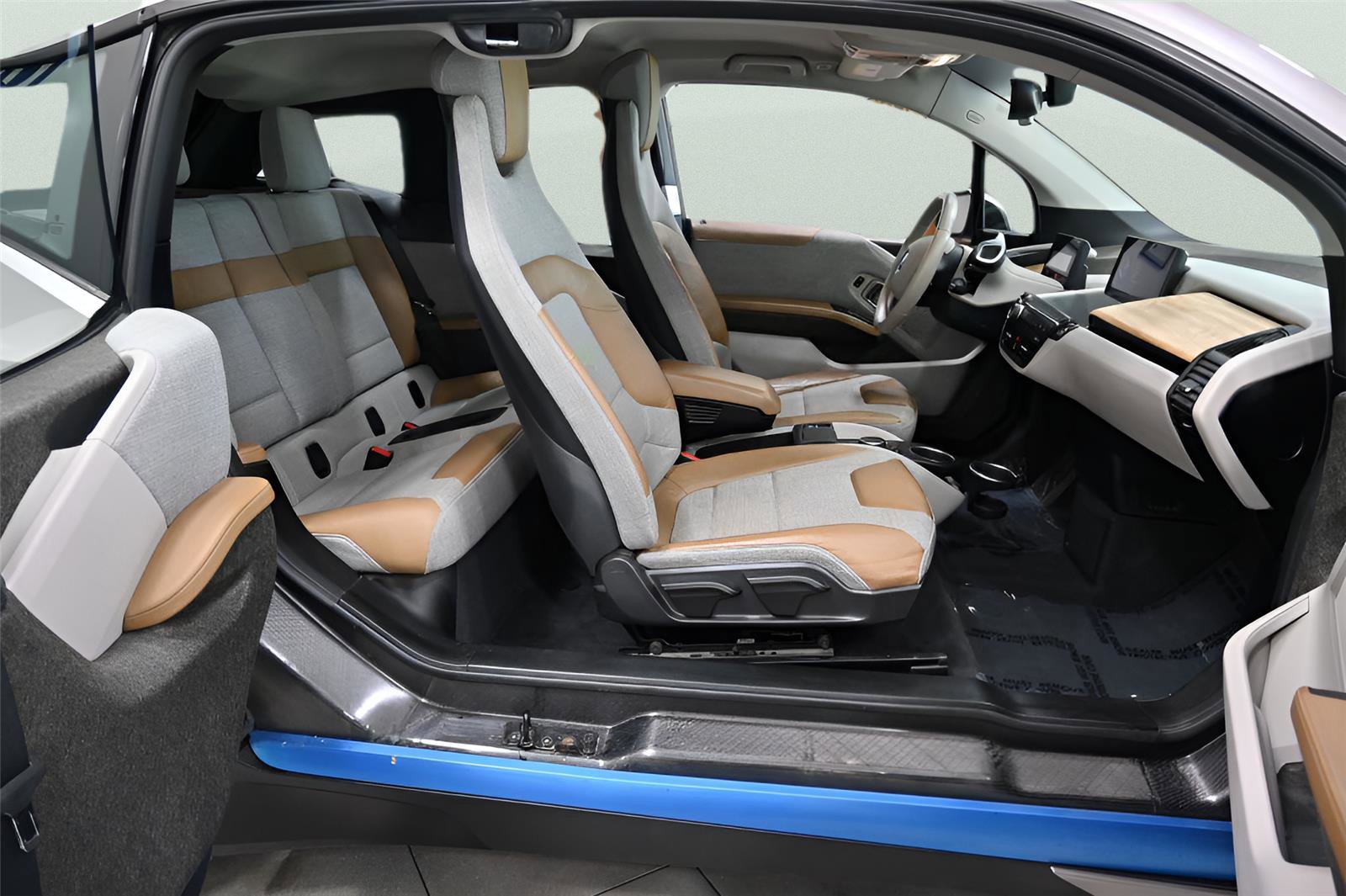 Used 2014 BMW i3 w/ Range Extender RWD image 19
