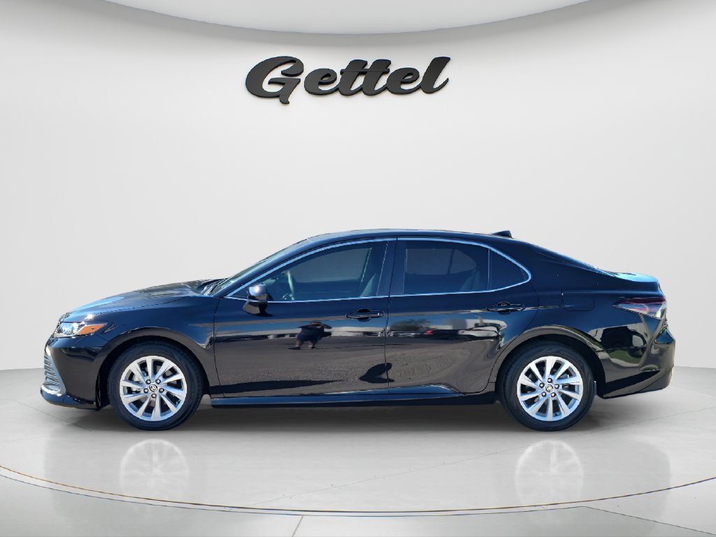 Used 2024 Toyota Camry LE FWD image 8