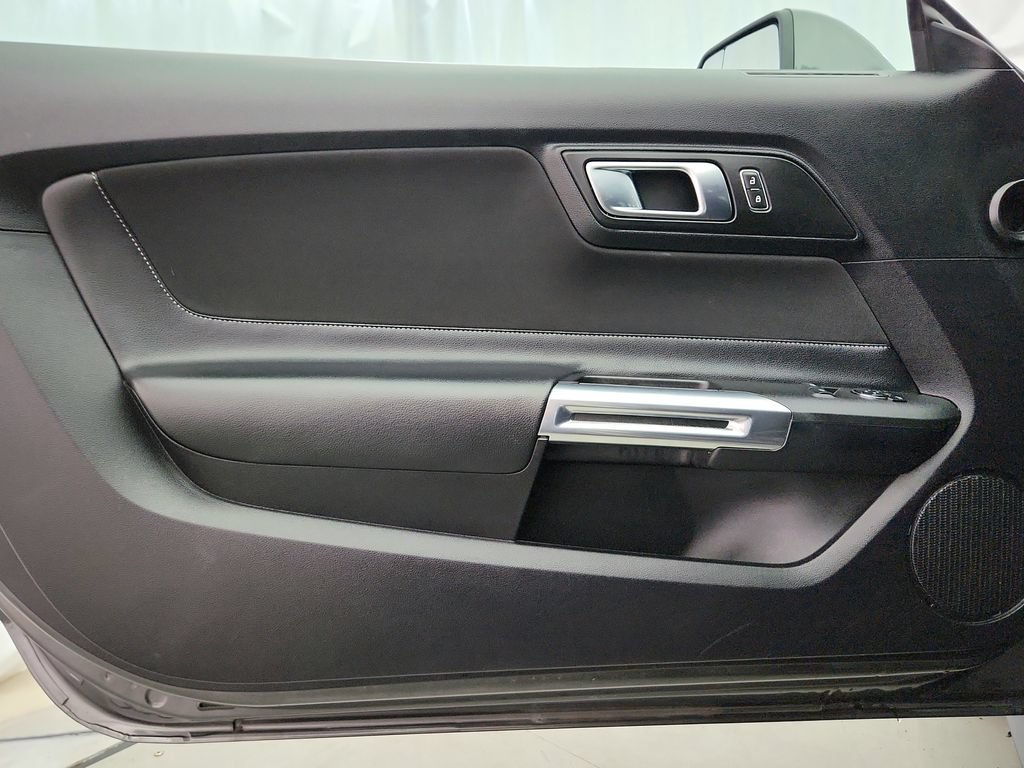 Used 2019 Ford Mustang GT RWD image 19