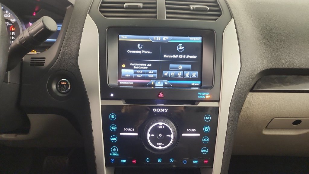 Used 2015 Ford Explorer Limited w/ Equipment Group 303A FWD image 13