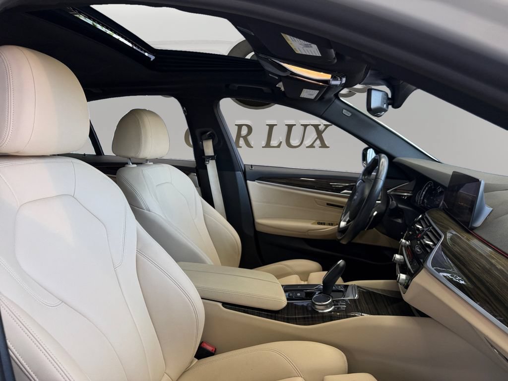 Used 2019 BMW 530i w/ Convenience Package RWD image 15