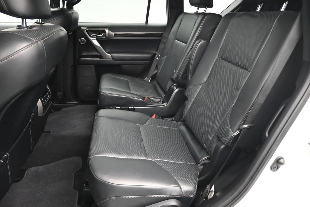 Used 2023 Lexus GX 460 Luxury w/ Sport Design Package AWD/4WD image 21