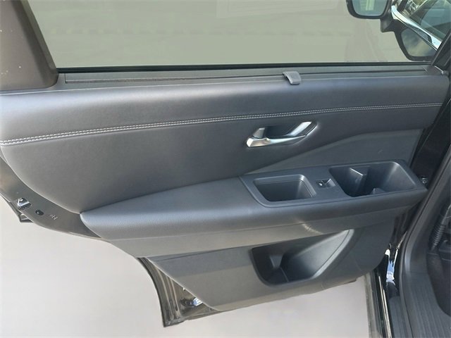 Used 2024 Nissan Pathfinder Platinum w/ Cargo Package image 24